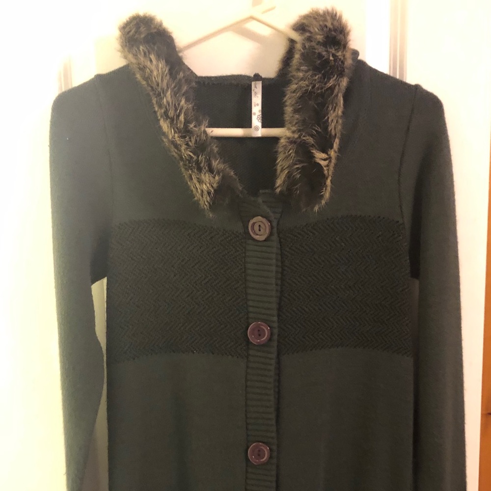 Cute boutique sweater!